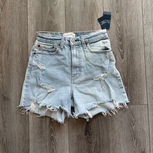 Abercrombie & Fitch High Rise 4 inch shorts